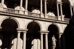 Milan Marvels: Your Essential Travel Guide to Discovering Italy's Fashion, History, and Cuisine