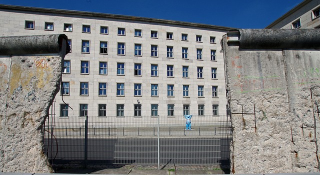 Berlin Travel Guide: Experience the City&rsquo;s Rich History, Culture, and Vibrant Modern Life