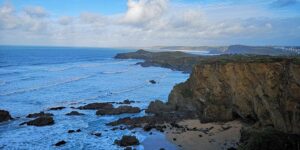 Cornwall Uncovered: Your Complete Guide to Stunning Coastlines, Rich History, and Local Delicacies