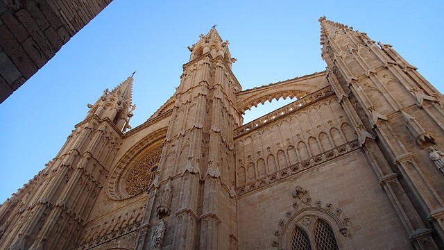 Majestic Majorca: Your Comprehensive Travel Guide to Sun-Drenched Beaches and Rich Culture