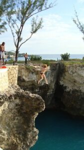 Negril Jamaica Travel Guide: Explore Pristine Beaches, Lively Culture, and Adventure Awaits You