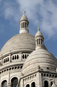 Paris Awaits: Your Essential Travel Guide to Captivating Sights, Cuisine, and Cultural Wonders