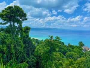 Jamaica Unlocked: Your Essential Travel Guide to Vibrant Culture, Stunning Landscapes, and Adventure