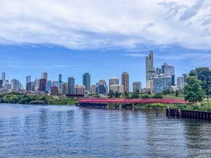 Chicago Uncovered: Your Essential Travel Guide to Culture, Cuisine, and Iconic City Experiences
