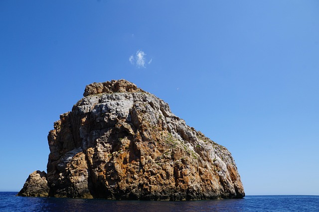 Ibiza Travel Guide: Discover Unforgettable Beaches, Vibrant Nightlife, and Rich Cultural Experiences